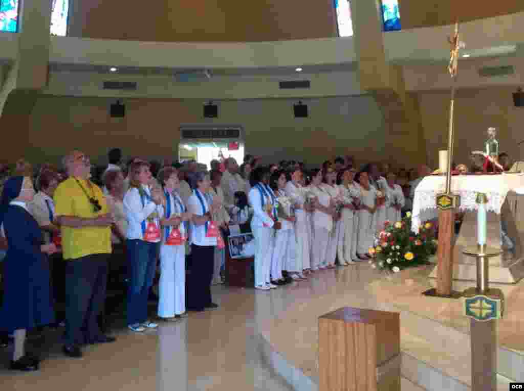 Misa en la Ermita de la Caridad.