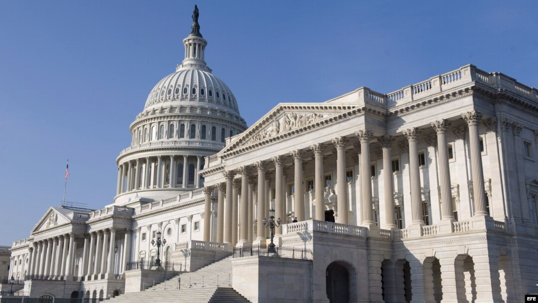 Vista del edificio del Capitolio en Washington, Estados Unidos, donde sesiona el Senado y la Cámara de Representantes. 