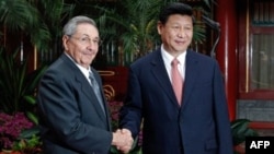 Raúl Castro y Xi Jinping en Beijing. Foto Archivo NG HAN GUAN / POOL / AFP