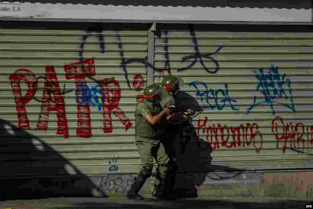 Opositores venezolanos llaman a asumir las protestas en la calle como un deber.