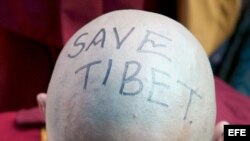 Monje del Tibet protesta a favor de la libertad de su territorio.