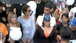 Cientos de venezolanos rinden tributo a Mónica Spear