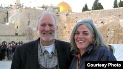 Alan y Judy Gross en Jerusalén.