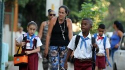 Padres y maestros califican de caos y absurdo el nuevo horario para escuelas en Villa Clara debido a situación energética