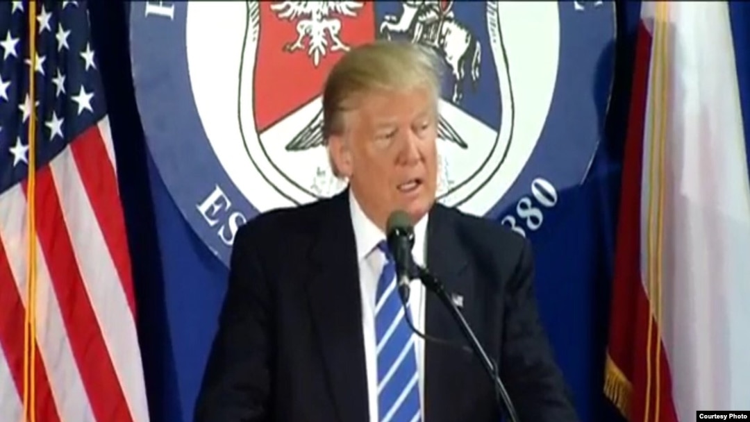 Trump durante su encuentro en Septiembre del 2016 con la Alianza Nacional Polaco-Estadounidense