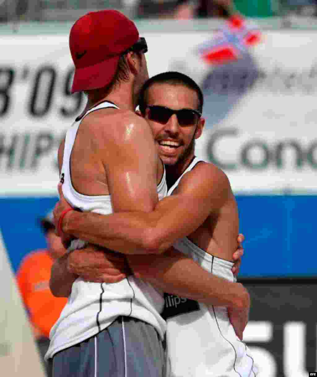 El cubano-americano Nick Lucena (voleibol de playa). Representa a Estados Unidos en los Juegos Olímpicos de Río de Janeiro.