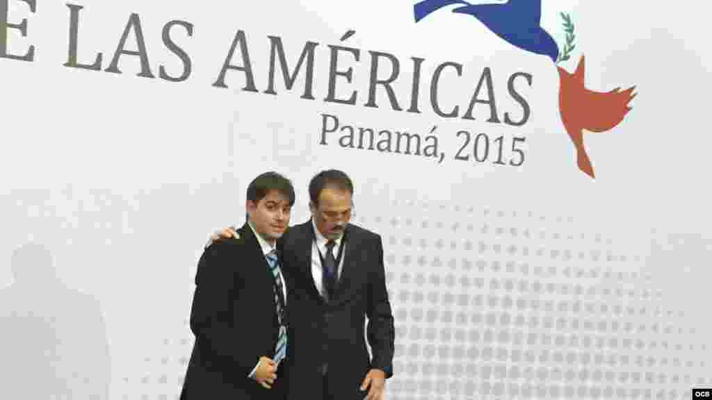 Alejandro Castro Espín junto a Abel E. González Santamaría en la Cumbre de Panamá 2015