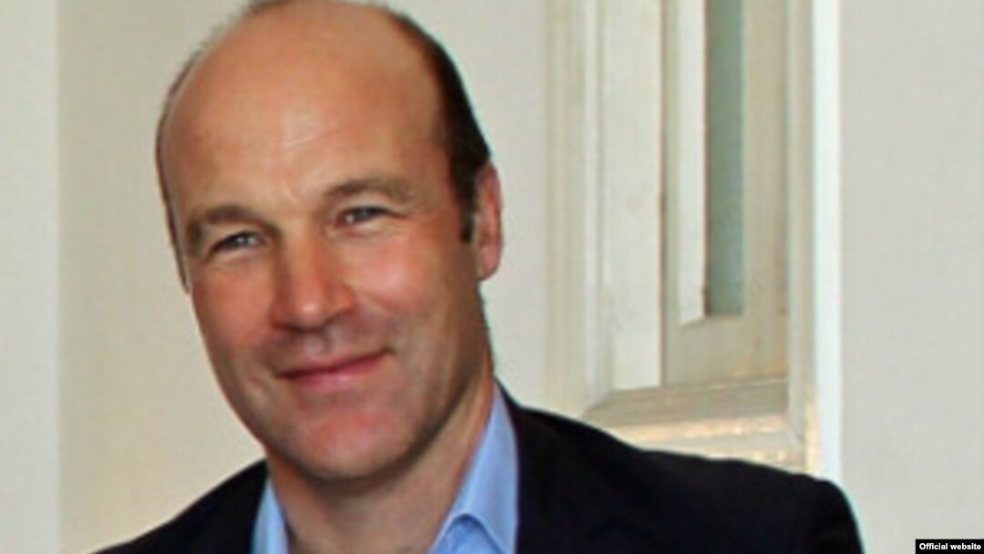 Tim Cole. Embajador británico en Cuba.