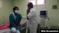 Luis Manuel Otero alcántara junto al Dr. doctor Ifrán Martínez Gálvez. (Captura de video/Facebook)