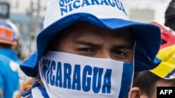 Una manifestación anti-Ortega frente a la Embajada de Nicaragua en San José de Costa Rica, el 27 de febrero de 2019. (Ezequiel Becerra/AFP).