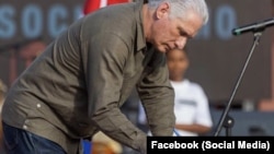 El gobernante cubano Miguel Díaz-Canel busca respaldo popular en medio de