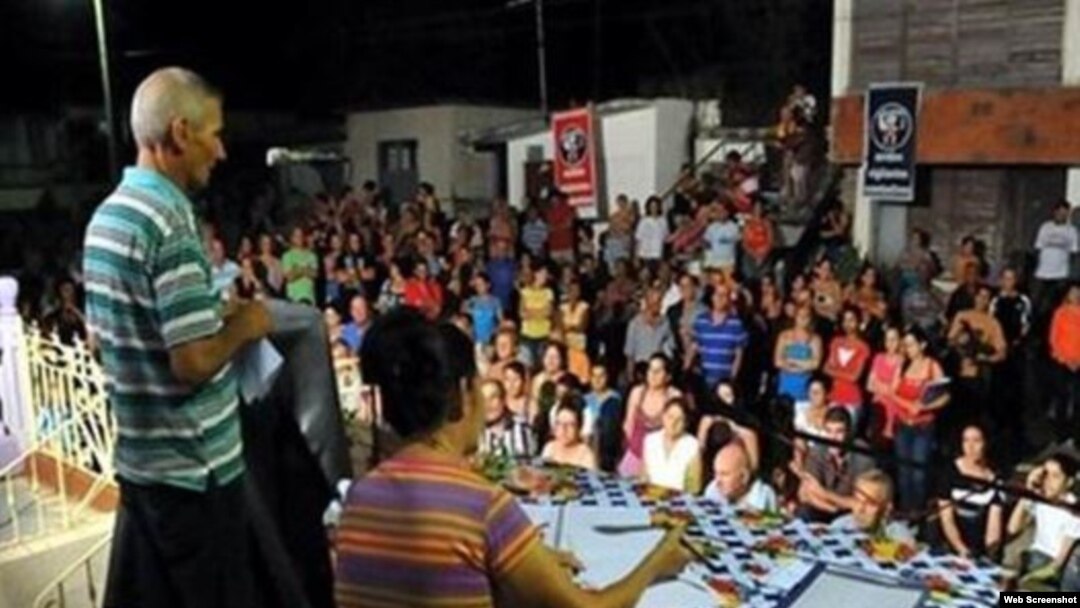 Con frecuencia, los cubanos se quejan de que no se resuelven sus problemas.
