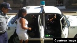 Arrestadas 21 Damas de Blanco en jornada posterior al Día de la Virgen de la Caridad