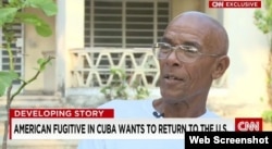 Imagen de Charlie Hill en Cuba durante un reportaje grabado por CNN en 2015.