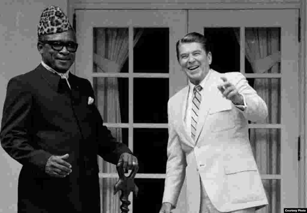 Ronald Reagan y Mobutu Sese Seko.