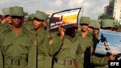 Jóvenes soldados cubanos. (Archivo)