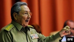 Raúl Castro pronuncia el discurso de clausura de la segunda jornada de sesiones de la Asamblea Nacional del Poder Popular.