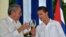 El presidente de México Enrique Peña Nieto y su homólogo cubano, Raúl Castro, reafirmaron sus nexos bilaterales en noviembre pasado.