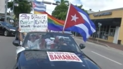 Grupos del Exilio Cubano protestan en el centro de Miami contra el gobierno de Bahamas