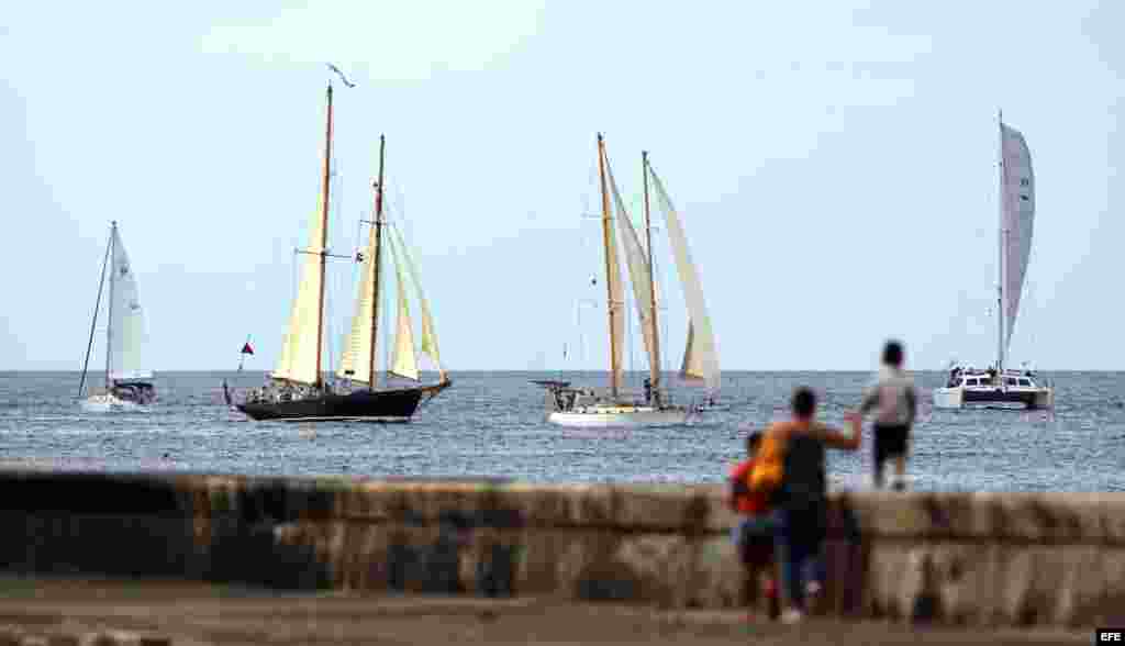 Aunque esta carrera náutica en la bahía de La Habana tuvo una edición anterior en noviembre de 2015, es la primera vez que se efectúa con la aprobación del gobierno de EEUU.