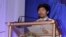 Manny Pacquiao da un discurso durante un encuentro político en la ciudad de Alabel, en la provincia de Sarangani, en el sur de Filipinas.