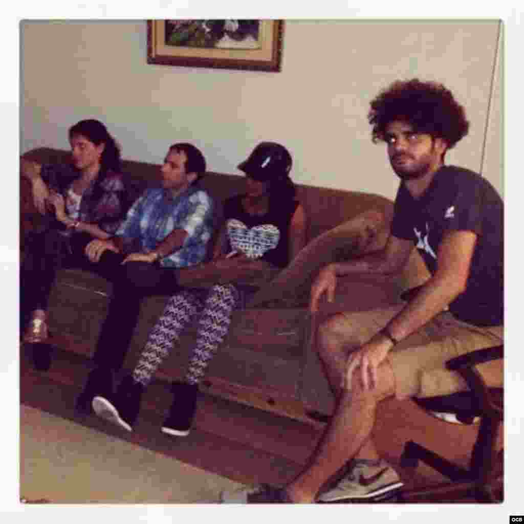 Algunos de los jóvenes cubanos beneficiados con las becas del programa Somos un solo pueblo. De izq. a der. Sahily Navarro, Henry Constantin, Haisa Fariñas y Danilo Maldonado.