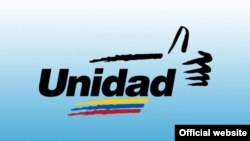 Logo de la coalición opositora venezolana Mesa de la Unidad Democrática. 