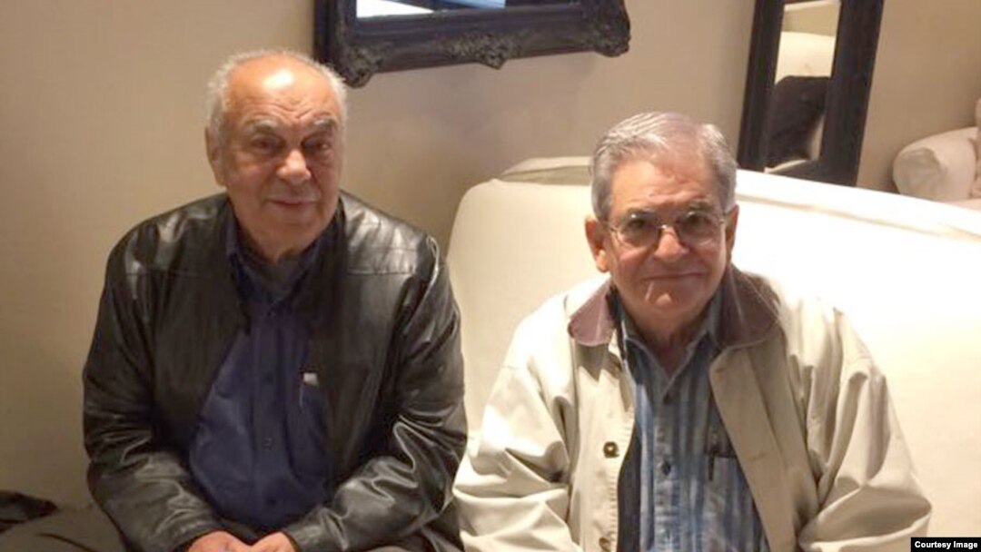 Miembros del PEN de Escritores Cubanos en Exilio en Miami José Albertini y Ernesto Díaz Rodríguez.