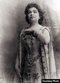 Rosalía Chalía Herrera.