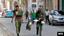 La campaña prevé la movilización de más de 9.000 efectivos de sus Fuerzas Armadas y de oficiales de la reserva así como de 200 oficiales de la Policía Nacional, pese a que Cuba no ha reportado aún casos de zika.