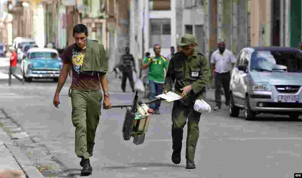 La campaña prevé la movilización de más de 9.000 efectivos de sus Fuerzas Armadas y de oficiales de la reserva así como de 200 oficiales de la Policía Nacional, pese a que Cuba no ha reportado aún casos de zika.