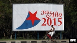 Cuba espera el 2015 con esperanzas y detenciones 