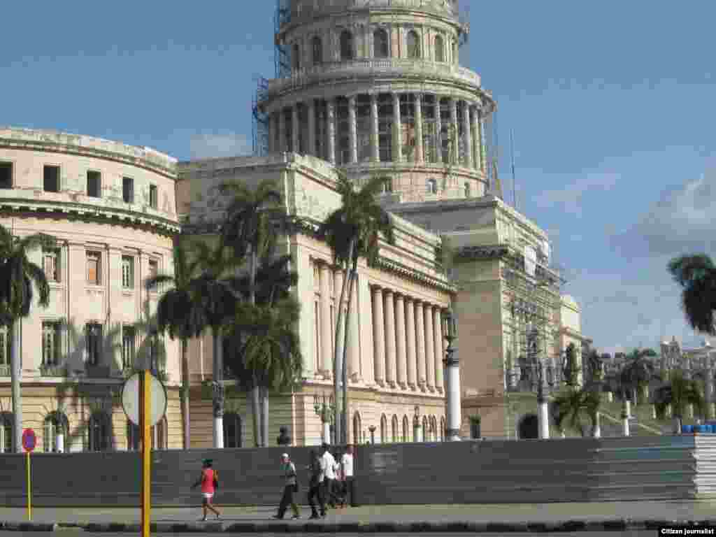 Reporta Cuba Capitolio mayo 2015 Foto Arnaldo Ramos