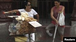 Vendedores ambulantes en La Habana