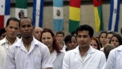 Médicos cubanos cuestionan la formación de profesionales
