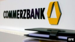 Logo del banco alemán Commerzbank.