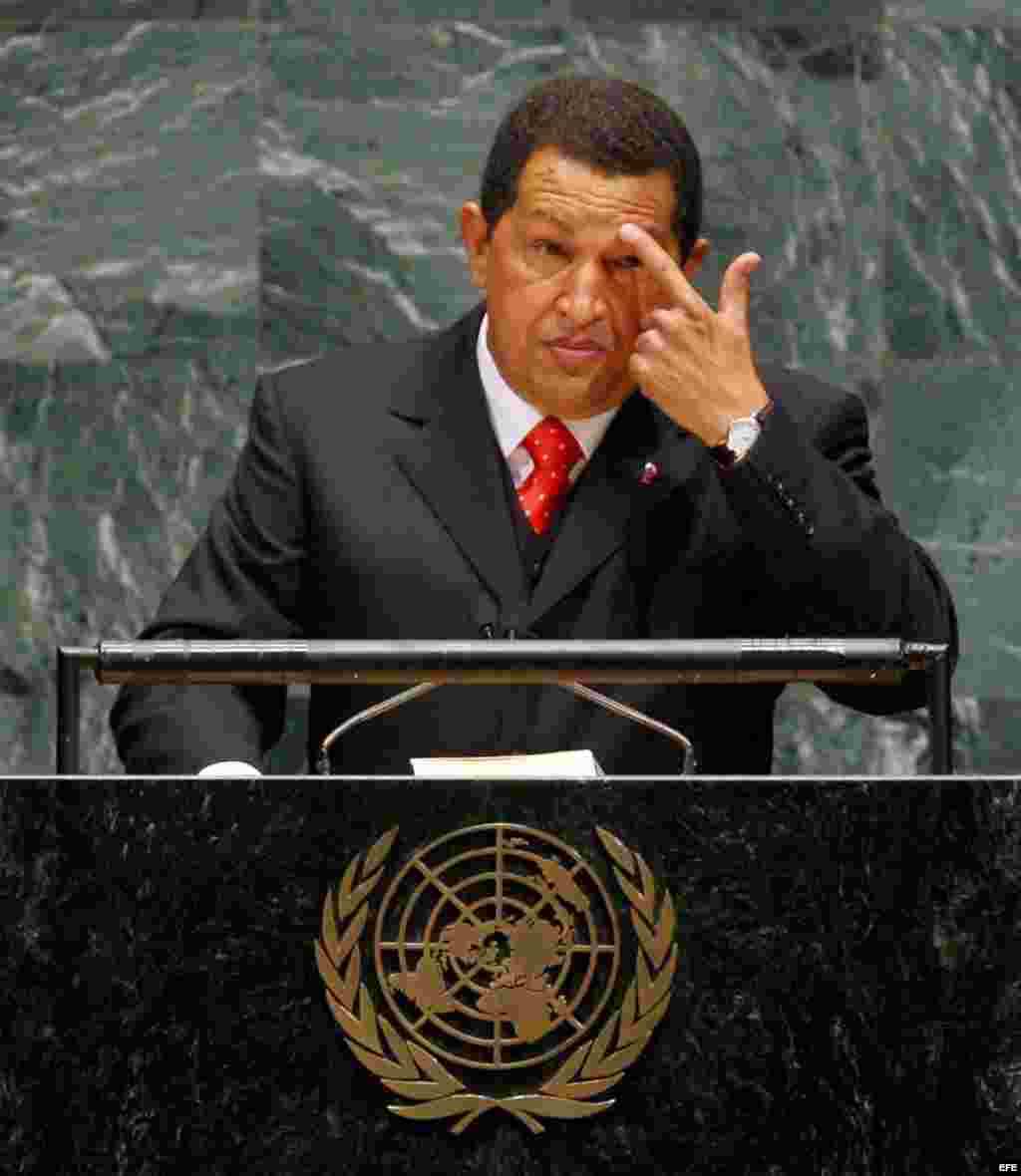 Archivo - Hugo Chavez en un discurso ante la 61 Asamblea General de Naciones Unidas en la sede de Naciones Unidas en Nueva York, Estados Unidos, en septiembre de 2006.
