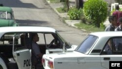 Foto de archivo de policías cubanos.