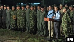 El presidente colombiano, Juan Manuel Santos advirtió a las FARC que durante las negociaciones no habrá cese al fuego.
