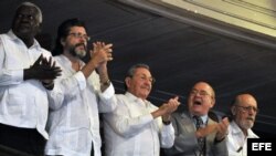El general Raúl Castro en la gala por 50 años de la Unión de Escritores y Artistas de Cuba (UNEAC), en 2011.