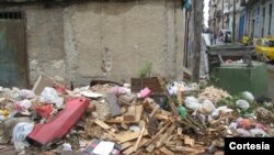 Escombros en La Habana