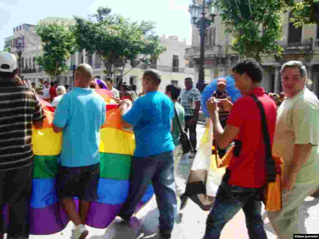 LGTB celebra Día del Orgullo Gay&nbsp; 