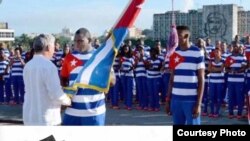 Nuevo uniforme de atletas cubanos a Río de Janeiro produce risas en las redes.