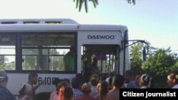 No sólo a Bayamo en coche, a Manzanillo también