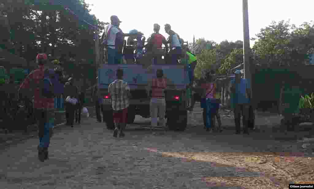Reporta Cuba transporte Tiguabo/Salvador/Gtnmo Foto Niober García
