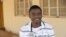 El Dr. Martin Salia cuando trabajaba en Freetown, Sierra Leona. 