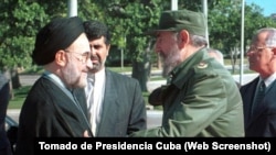 Visita de Fidel Castro a Irán, en mayo de 2001.