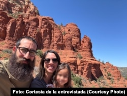 Lissette y su esposo Daniel, con su hija Cecilia en EEUU