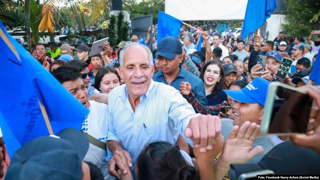 Nasry Asfura, para algunos “Tito” Asfura y para otros “Papi a la Orden”