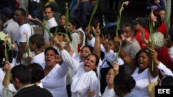 Fotografía de archivo de las Damas de Blanco.